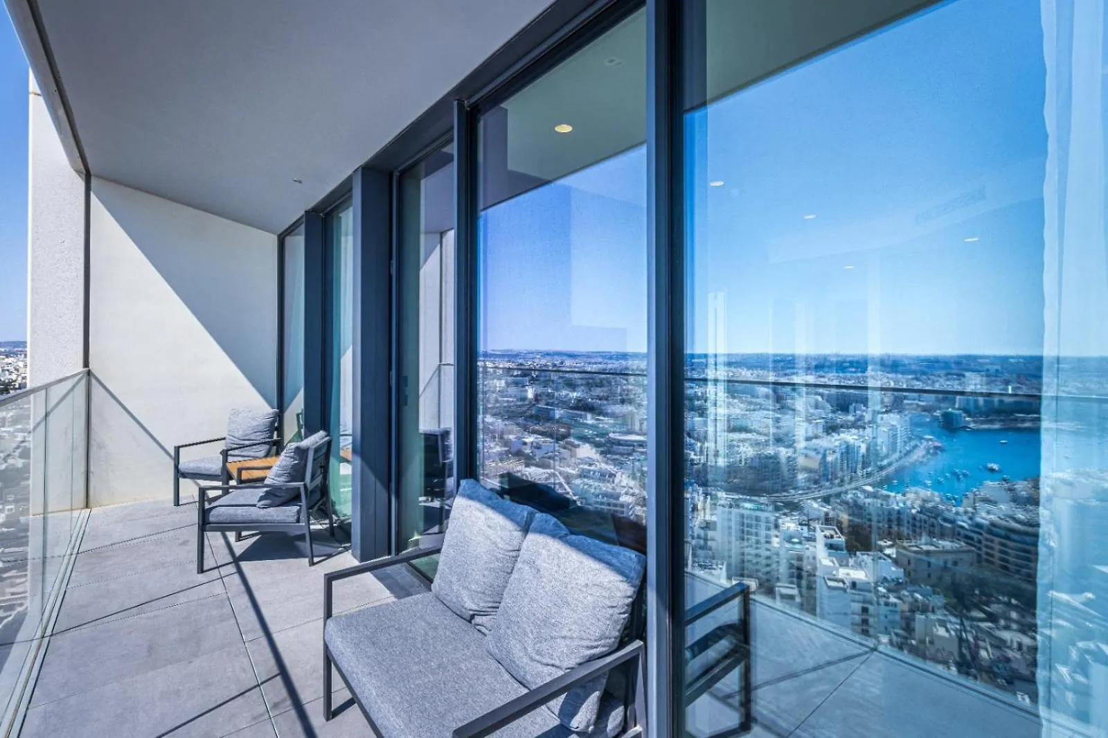 25Th Floor Mercury Apartment Saint Julian's
